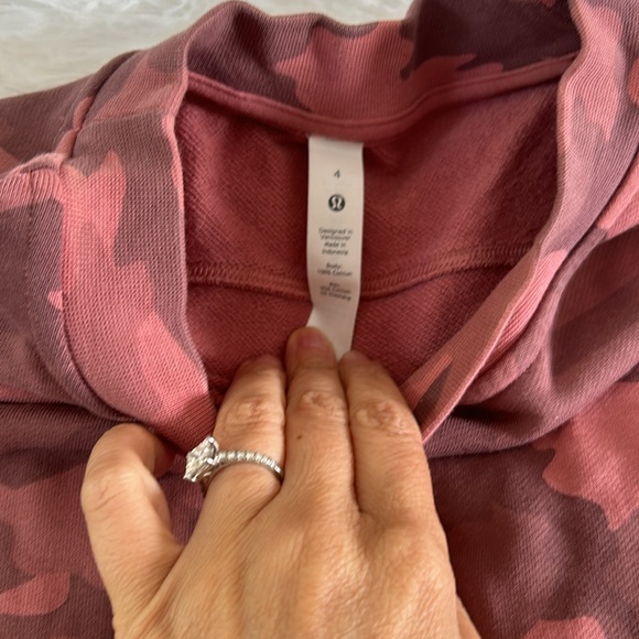 Size 4 Lululemon pink camo sweatshirt - Picture 2 of 4